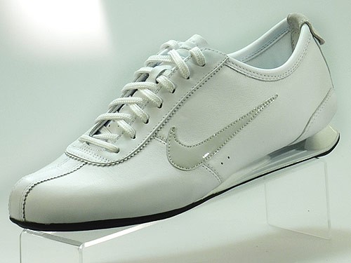 Nike Shox Rivalry Herrensneaker wei&szlig; grau